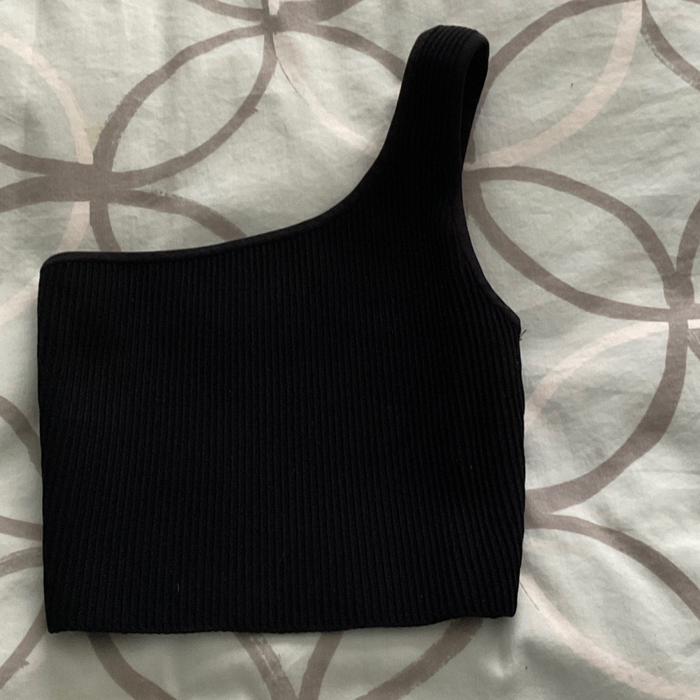 Aritzia Babaton Black Ribbed Knit Top